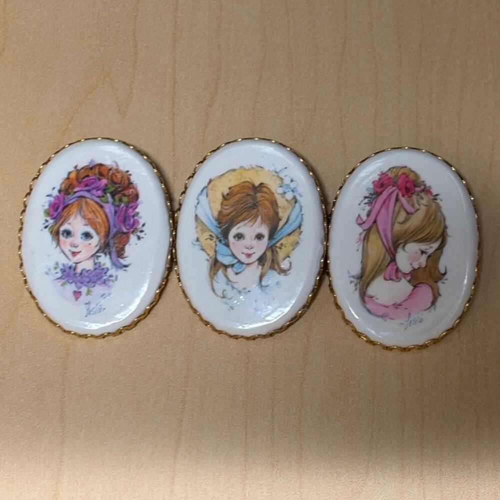 Set of 3 1970s Leslie Signed Porcelain Oval Girl Portraits Brooch Coquette Pin